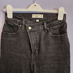 Abercrombie & Fitch 90s curve love jeans sz 26